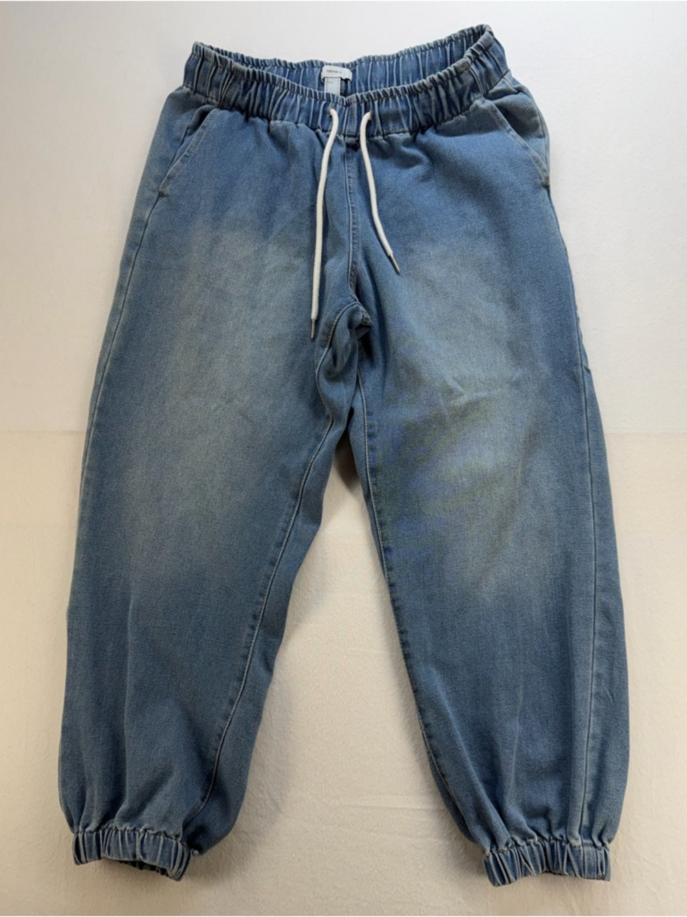 FOREVER 21 Women’s Elastic-Waist Blue Denim Jogger Jeans